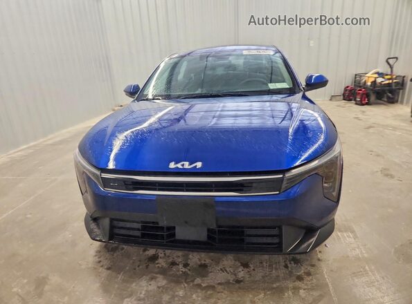 3KPFT4DE2SE106099 2025 KIA K4 Blue Դիմացի տեսք