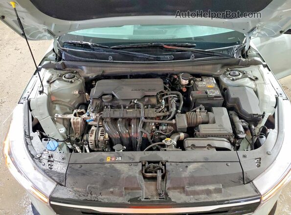 3KPFT4DE2SE184012 2025 KIA K4 Серый Вид задней части салона