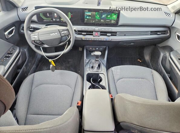 3KPFT4DE2SE213640 2025 KIA K4 Black Вид панелі приладів