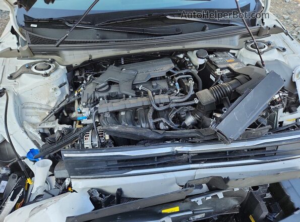 3KPFT4DE2TE309317 2026 KIA K4 White უკანა სალონის ხედი