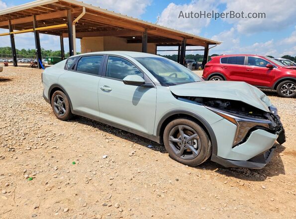 3KPFT4DE2TE314792 2026 KIA K4 Gray Front right