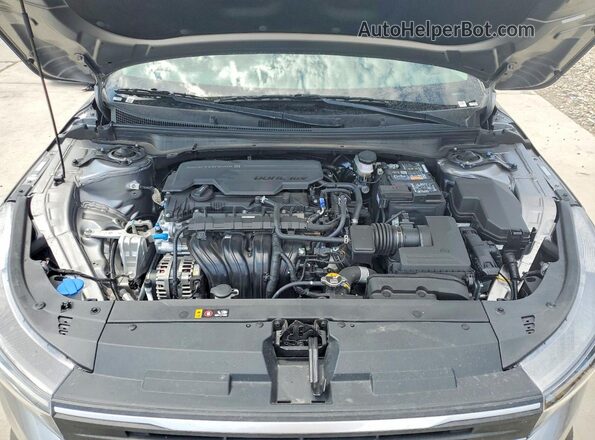 3KPFT4DE2TE351129 2026 KIA K4 Gray Սալոնի հետևի տեսք