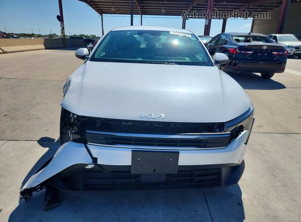3KPFT4DE3SE034149 2025 KIA K4 White Vista frontal