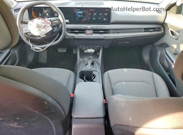 3KPFT4DE3SE045460 2025 KIA K4 Black Widok deski rozdzielczej
