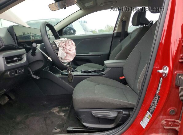 3KPFT4DE3SE091323 2025 KIA K4 Red წინა სალონის ხედი