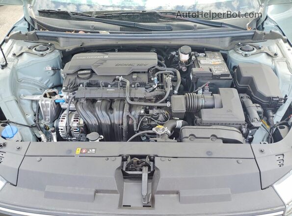 3KPFT4DE3SE093461 2025 KIA K4 Silver Widok wnętrza z tyłu