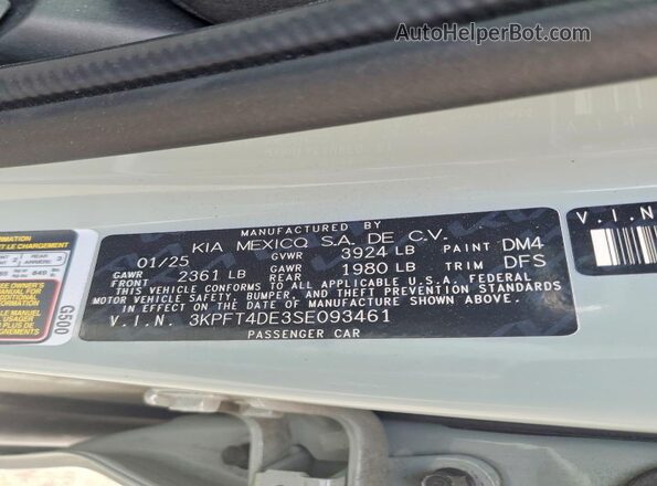 3KPFT4DE3SE093461 2025 KIA K4 Silver Widok komory silnika