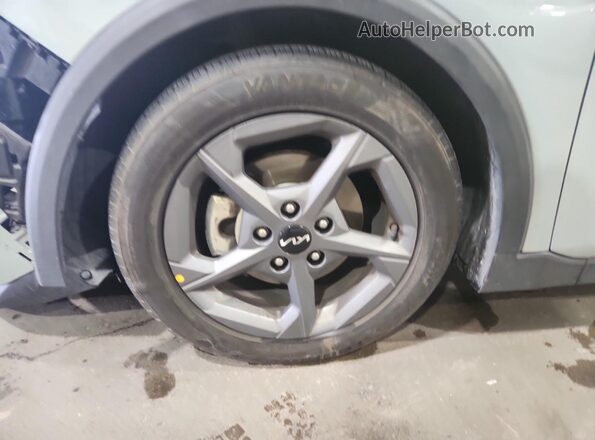 3KPFT4DE3SE101655 2025 KIA K4 Gray Vista interior de 360 grados