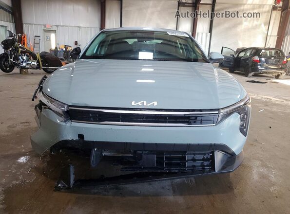 3KPFT4DE3SE217261 2025 KIA K4 Gray წინა ხედი