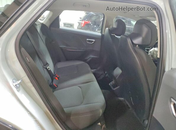 3KPFT4DE3SE217261 2025 KIA K4 Gray უკანა სავარძლების ხედი