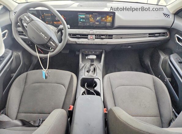 3KPFT4DE3TE350104 2026 KIA K4 Серый Вид панели приборов
