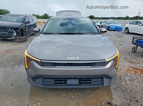 3KPFT4DE4SE028618 2025 KIA K4 Gray წინა ხედი