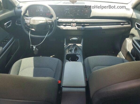 3KPFT4DE4SE078595 2025 KIA K4 White Dashboard view