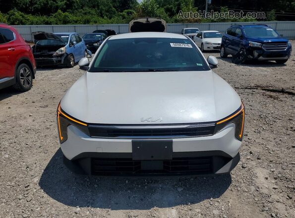 3KPFT4DE4SE078595 2025 KIA K4 White Front view