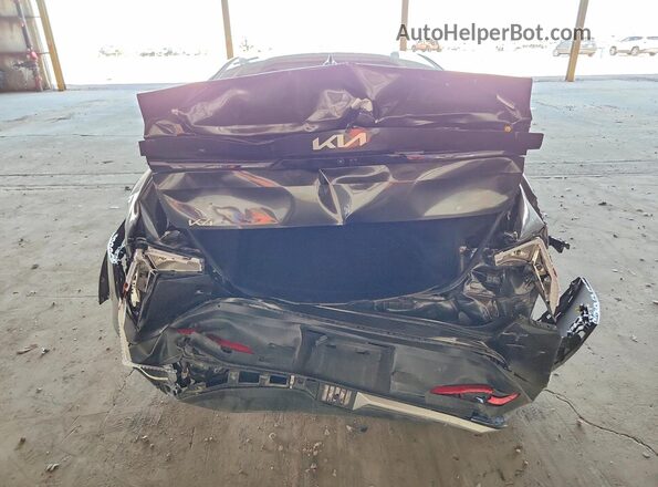 3KPFT4DE4SE084476 2025 KIA K4 Gray Vista trasera