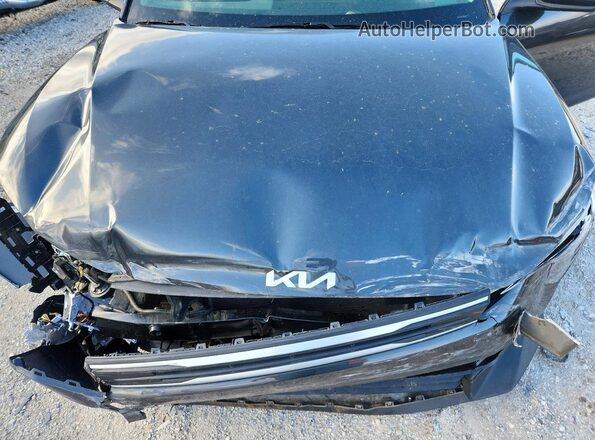 3KPFT4DE4SE090942 2025 KIA K4 Charcoal უკანა სალონის ხედი