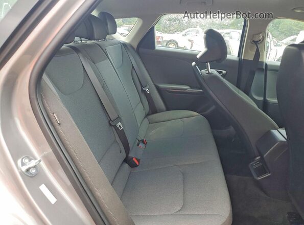 3KPFT4DE4SE091475 2025 KIA K4 Gray უკანა სავარძლების ხედი