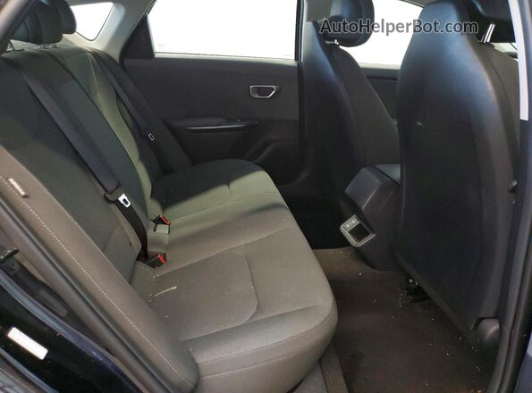 3KPFT4DE4SE121591 2025 KIA K4 Black Widok tylnych siedzeń