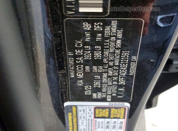 3KPFT4DE4SE121591 2025 KIA K4 Black Widok komory silnika