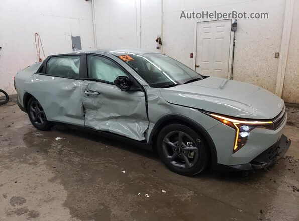 3KPFT4DE5SE008829 2025 KIA K4 Gray 