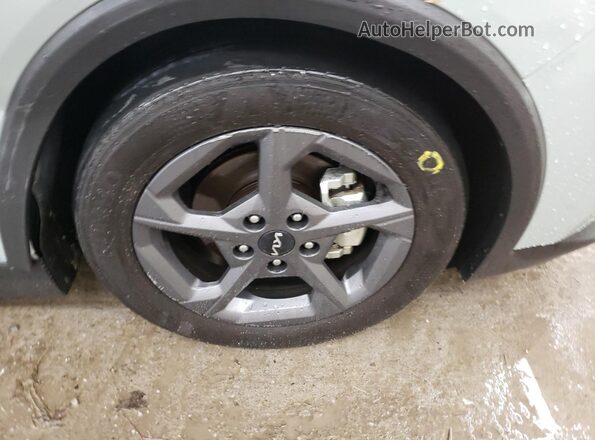 3KPFT4DE5SE008829 2025 KIA K4 Gray 