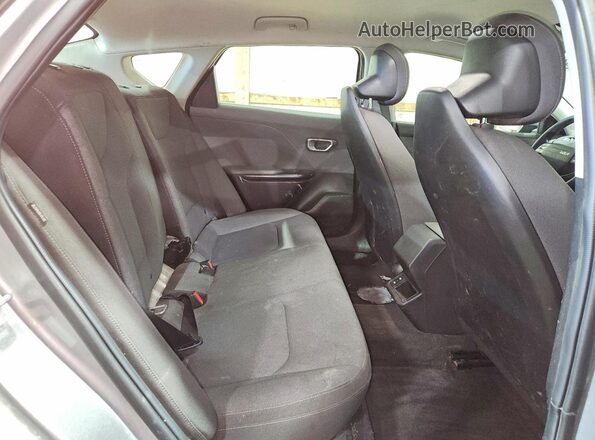 3KPFT4DE5SE020981 2025 KIA K4 Gray Widok tylnych siedzeń