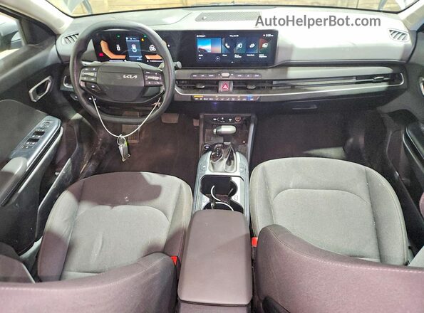 3KPFT4DE5SE020981 2025 KIA K4 Gray Widok deski rozdzielczej