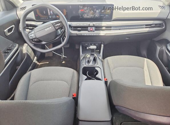 3KPFT4DE5SE088486 2025 KIA K4 Blue წინა პანელის ხედი