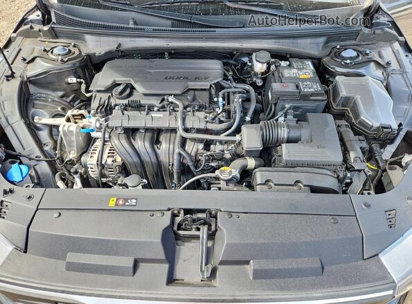 3KPFT4DE5SE160822 2025 KIA K4 Gray Vista interior trasera