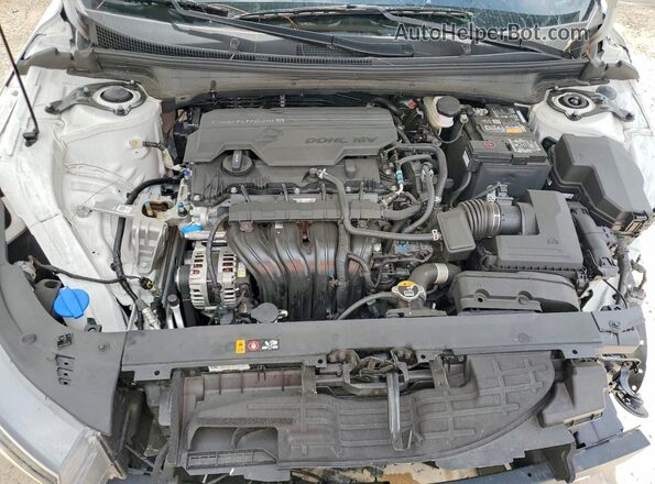 3KPFT4DE5SE225409 2025 KIA K4 White Rear interior view