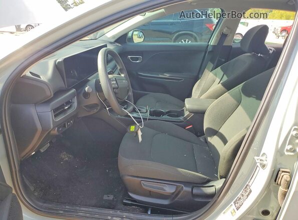 3KPFT4DE5TE252840 2026 KIA K4 Blue Widok wnętrza z przodu