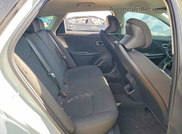 3KPFT4DE5TE252840 2026 KIA K4 Blue Widok tylnych siedzeń