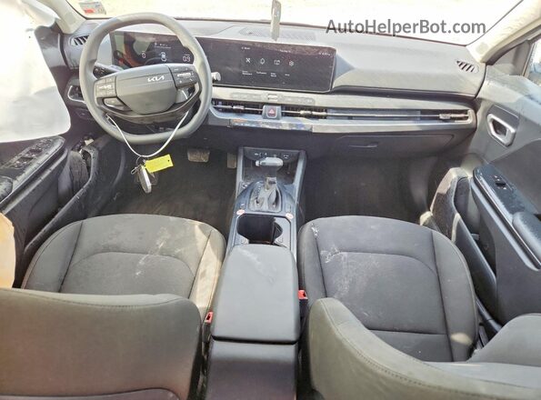 3KPFT4DE5TE269587 2026 KIA K4 Белый Вид панели приборов