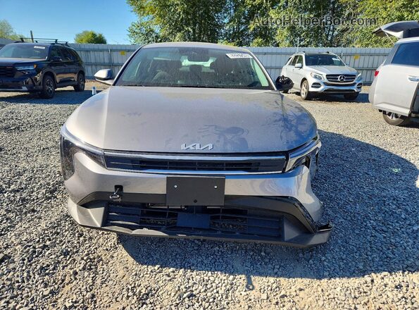 3KPFT4DE5TE280797 2026 KIA K4 Silver Դիմացի տեսք