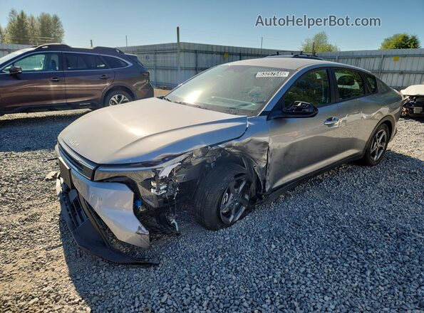 3KPFT4DE5TE280797 2026 KIA K4 Silver VIN կոդի պիտակի տեսք
