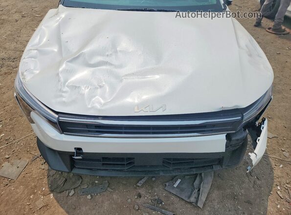 3KPFT4DE5TE303933 2026 KIA K4 White უკანა სალონის ხედი