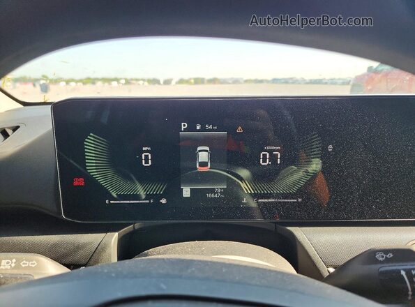 3KPFT4DE6SE005891 2025 KIA K4 White Vista del cuadro de instrumentos