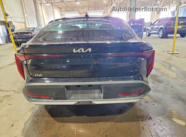 3KPFT4DE6SE037871 2025 KIA K4 Black უკანა ხედი