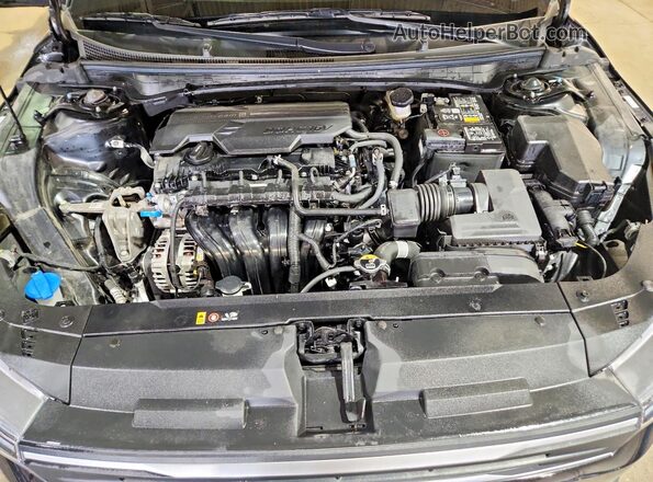 3KPFT4DE6SE037871 2025 KIA K4 Black უკანა სალონის ხედი
