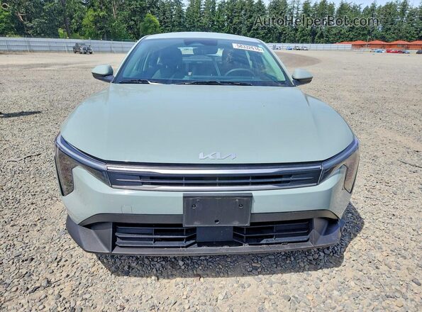 3KPFT4DE6SE132592 2025 KIA K4 Gray წინა ხედი