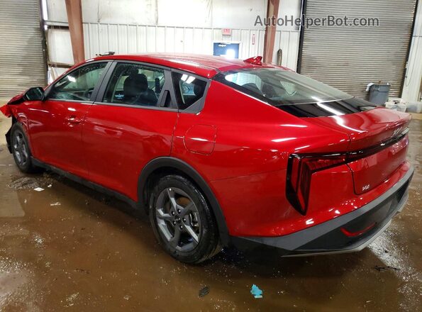 3KPFT4DE6SE134262 2025 KIA K4 Red Задня ліва чверть