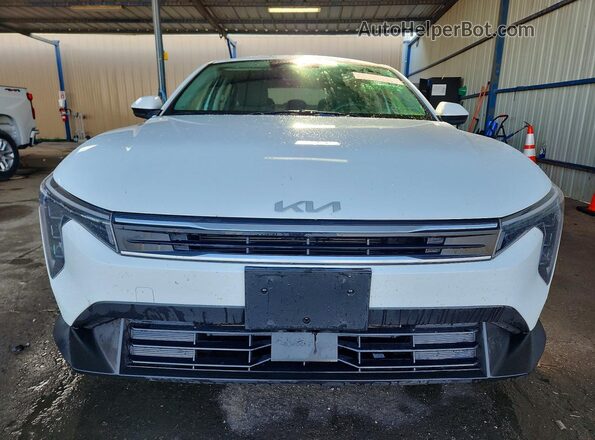 3KPFT4DE6TE276533 2026 KIA K4 White Vista frontal