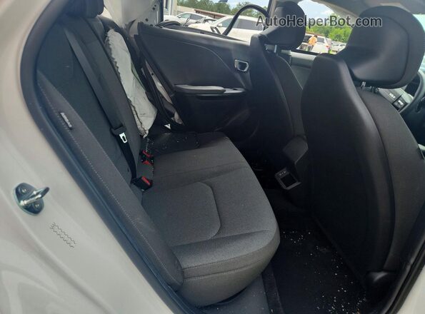 3KPFT4DE7SE092068 2025 KIA K4 Gray Rear seats view