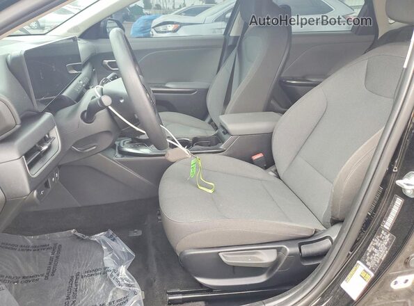 3KPFT4DE8SE097134 2025 KIA K4 Black Front interior view