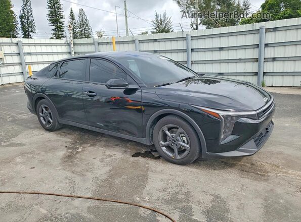 3KPFT4DE8SE097134 2025 KIA K4 Black Front right