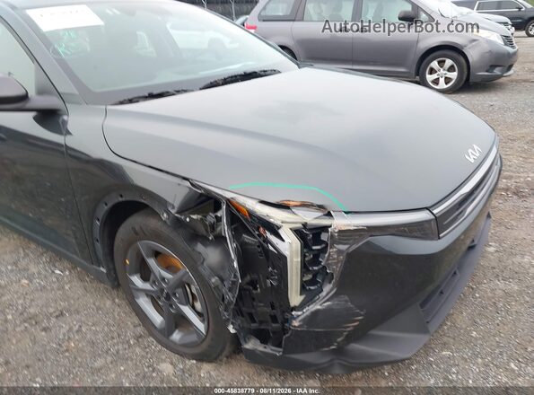 3KPFT4DE8SE097201 2025 KIA K4 Gray Vista frontal