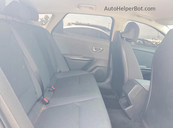 3KPFT4DE8SE180319 2025 KIA K4 Blue უკანა სავარძლების ხედი