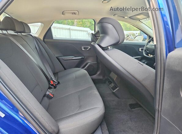 3KPFT4DE8TE310813 2026 KIA K4 Blue Հետևի նստատեղերի տեսք