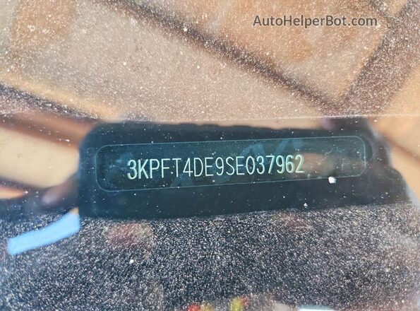 3KPFT4DE9SE037962 2025 KIA K4 White Շարժիչի բաժամունքի տեսք