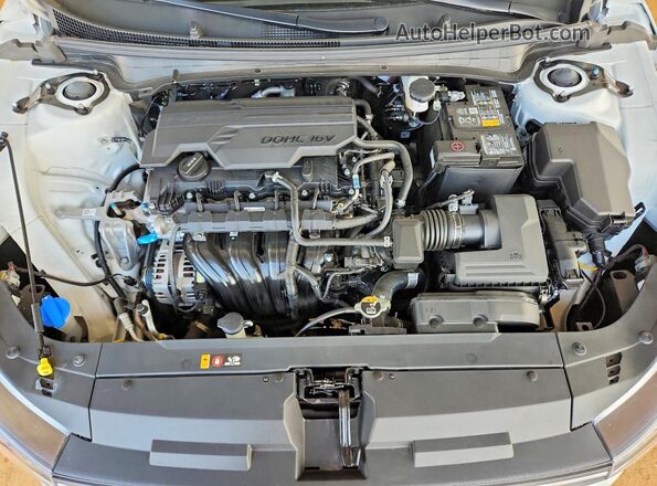 3KPFT4DE9SE037962 2025 KIA K4 White Սալոնի հետևի տեսք